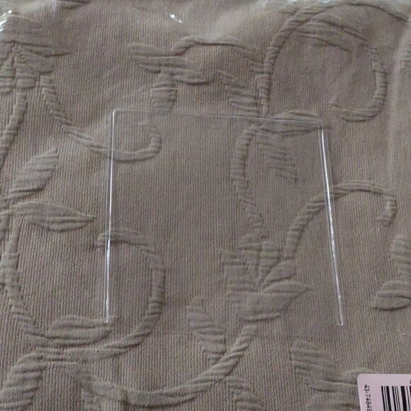 Linen Source Matelasse Full Coverlet New Vintage Taupe Color Wave Edge